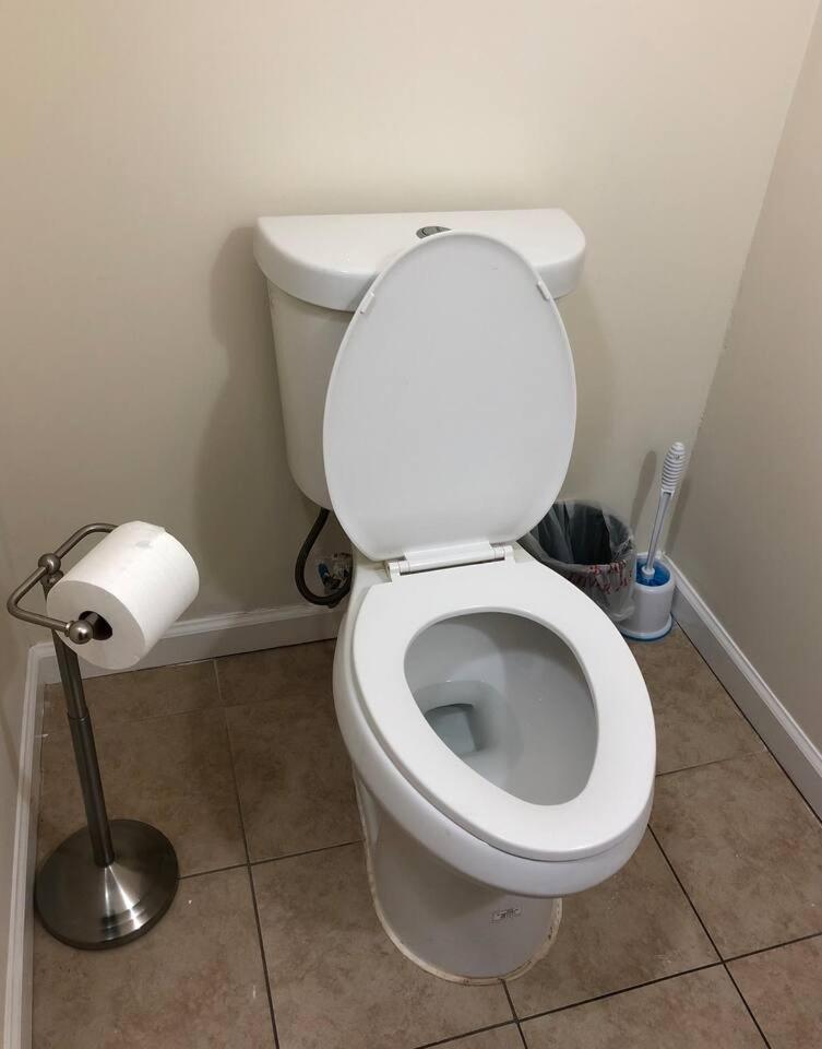 Large And Private 3 Bedroom And 1 Bathroom Apartment Near Newark International Airport Ewr And New York City Extérieur photo